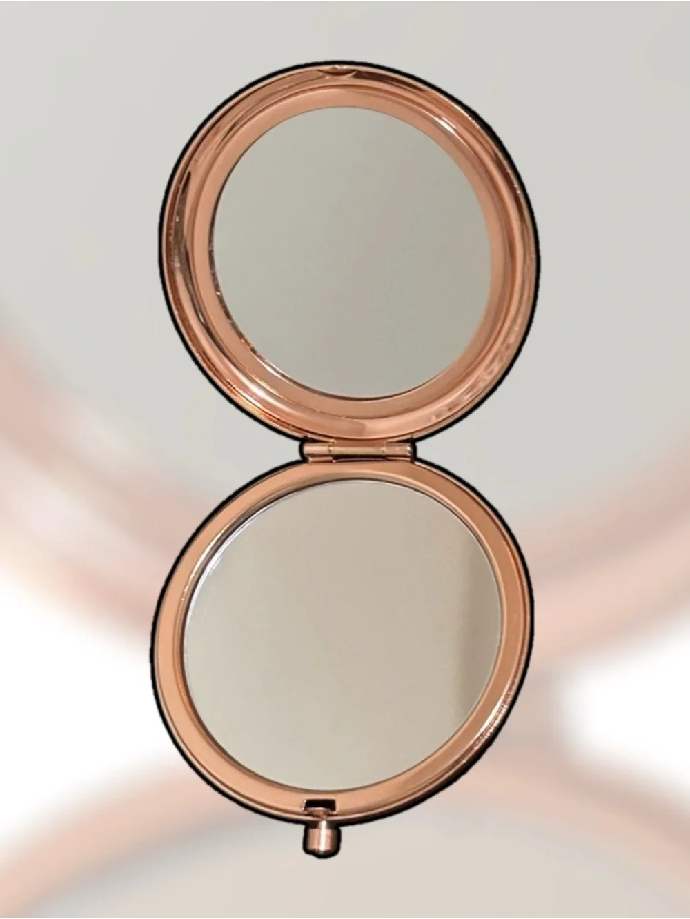 Unbranded portable compact